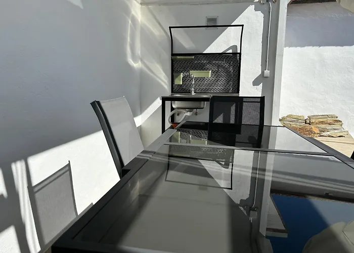 Casa Do Largo - Exclusive Retreat - Patio & Pool بيت للعطل *