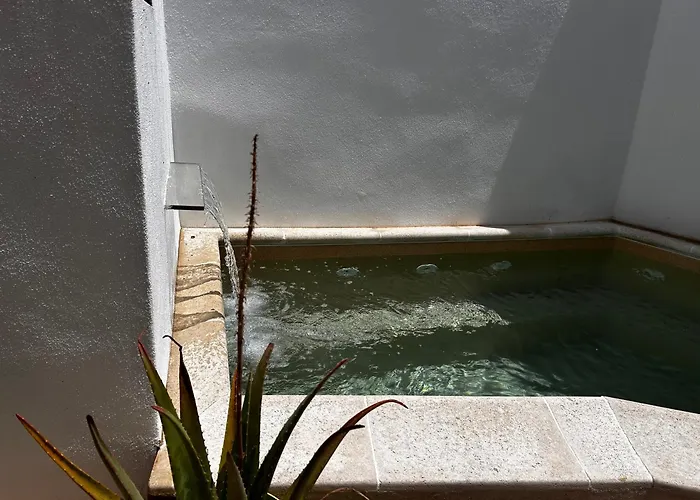 Casa Do Largo - Exclusive Retreat - Patio & Pool